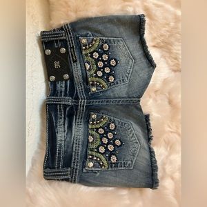 Bebe beautiful flower shorts
